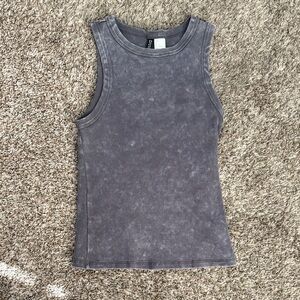 Women’s Divided Tank Top Size Small